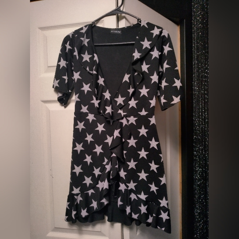 PrettyLittleThing Star mini dress